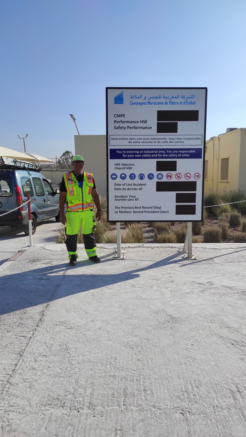 LED safety performance display at a factory entrance